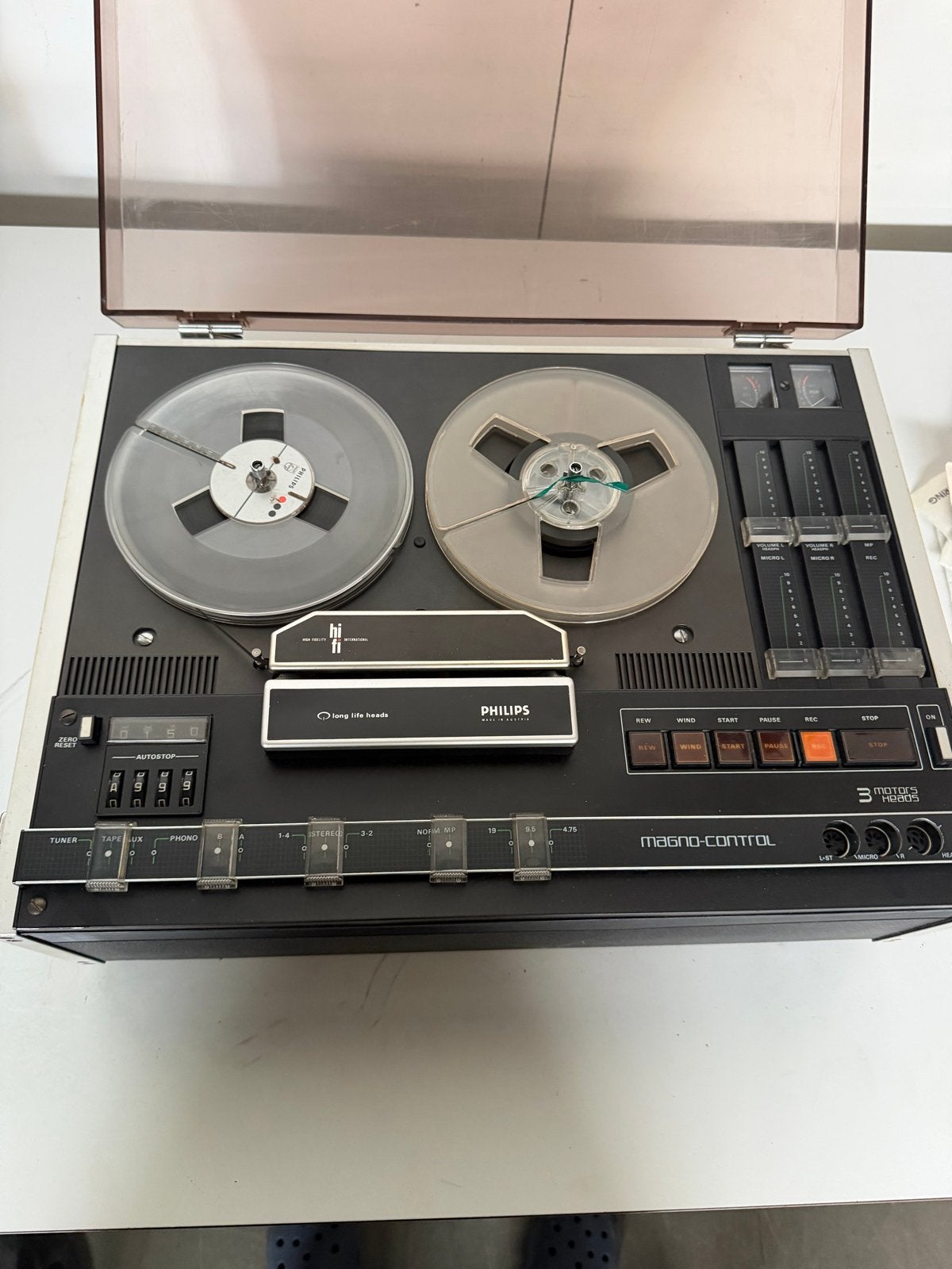 Philips N4504 Bandrecorder met stofkap en banden, Ophalen of Verzenden, Bandrecorder, Met stofkap