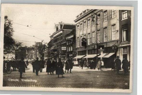 Utrecht Vredenburg + klein C&A veel volk st 1935 uitg HEMA, Verzenden, 1920 tot 1940, Utrecht