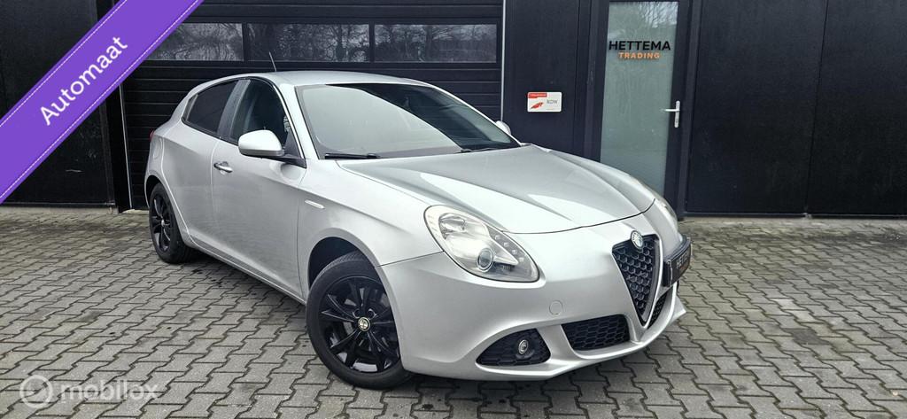 Alfa Romeo Giulietta 1.4 T turismo / automaat /, Auto's, Alfa Romeo, Euro 5, Zwart, 4 cilinders, 163 pk
