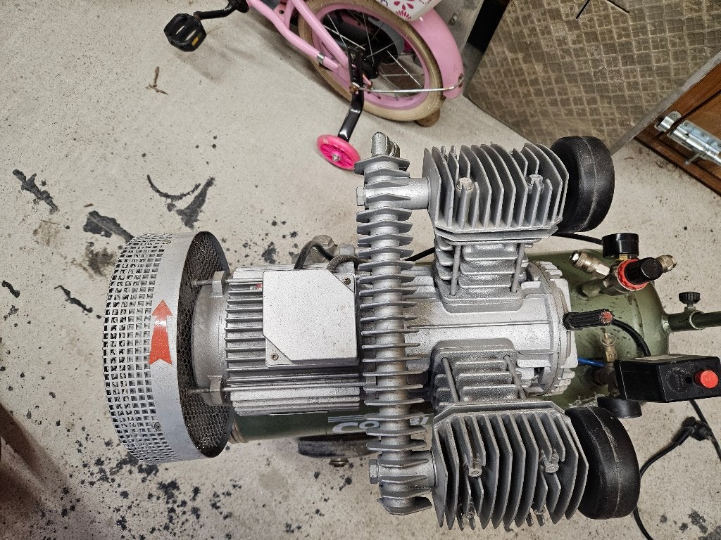 Creemers compressor, Ophalen, Gebruikt, 6 tot 10 bar, 25 tot 100 liter