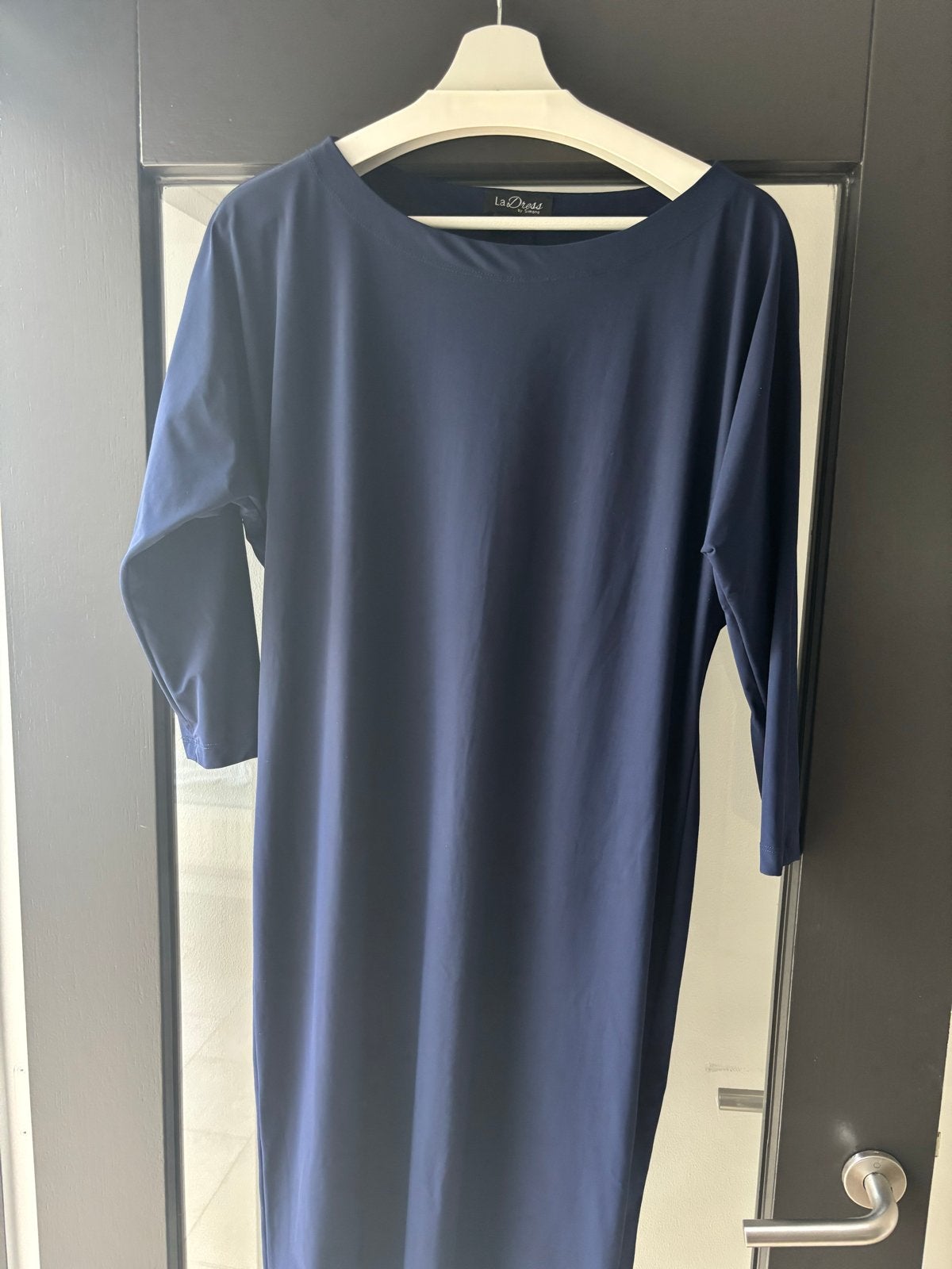 La Dress by Simone jurk maat M donkerblauw, Maat 38/40 (M), Blauw, Ophalen of Verzenden, Zo goed als nieuw