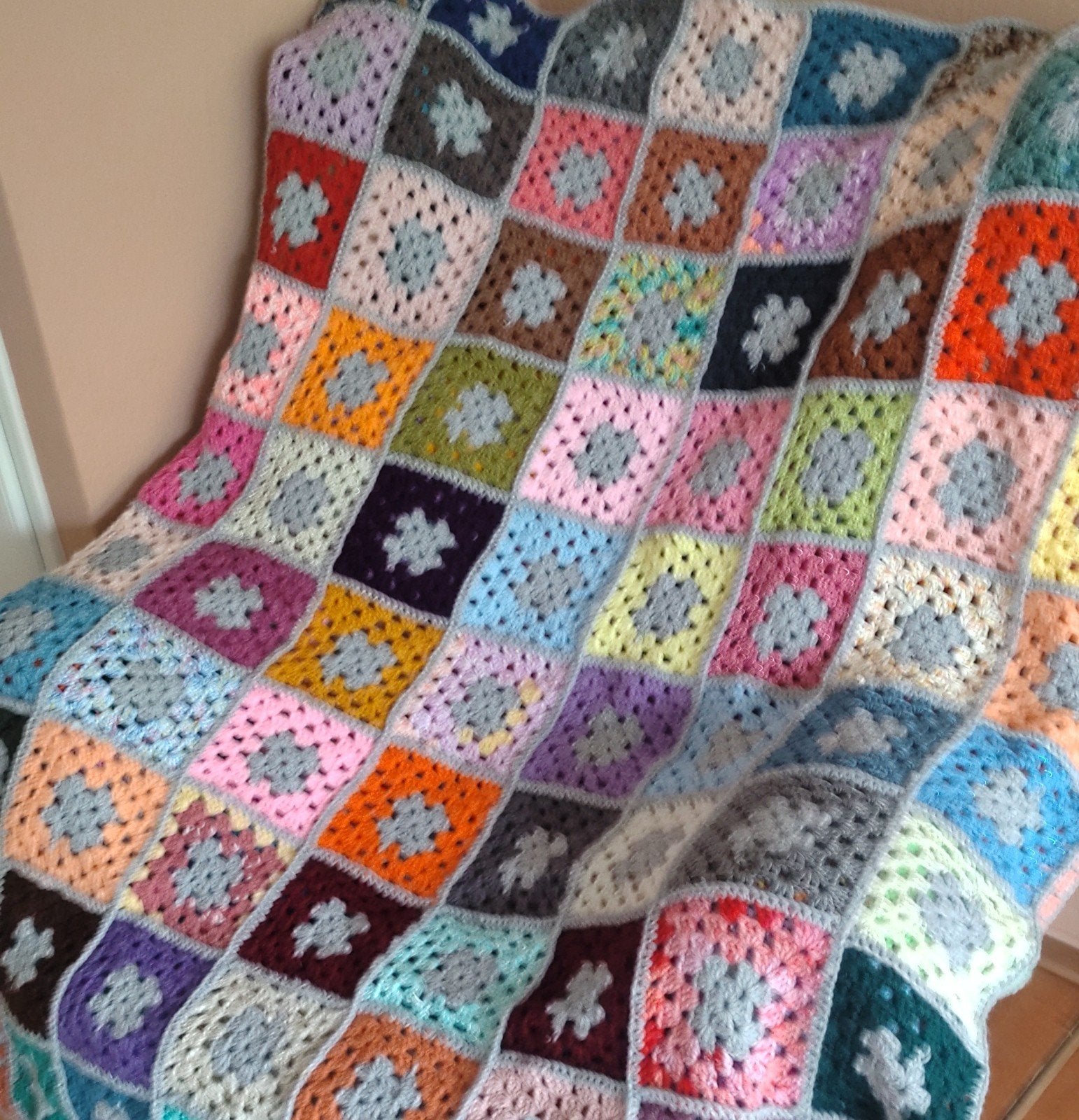 Handgemaakte Granny Square Plaid - Kleurrijk en Uniek, Huis en Inrichting, 100 tot 150 cm, Nieuw, Ophalen of Verzenden, Geel