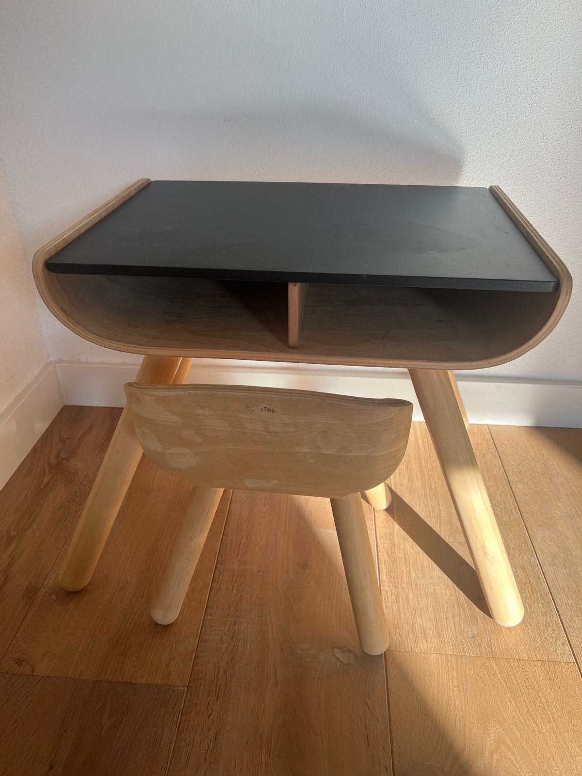 Plantoys kinderbureau met stoel, Kinderen en Baby's, Ophalen, Gebruikt, Tafel(s) en Stoel(en)
