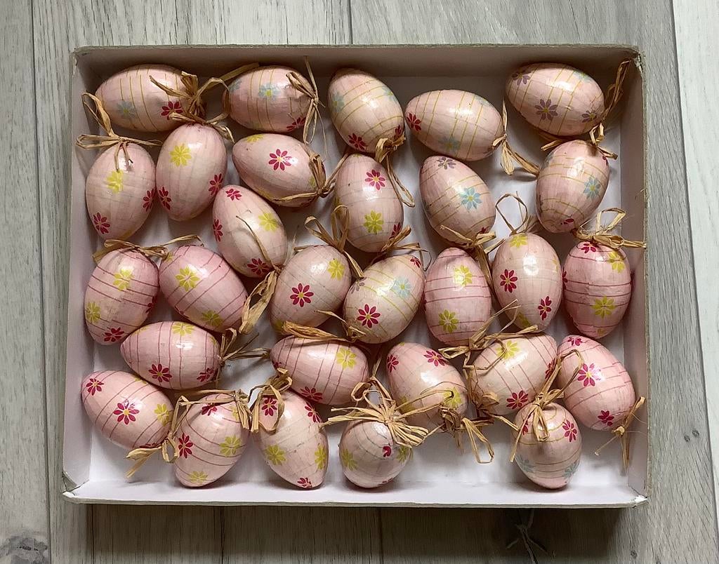 Papier-maché eieren - Kunststof eieren, Ophalen of Verzenden, Zo goed als nieuw