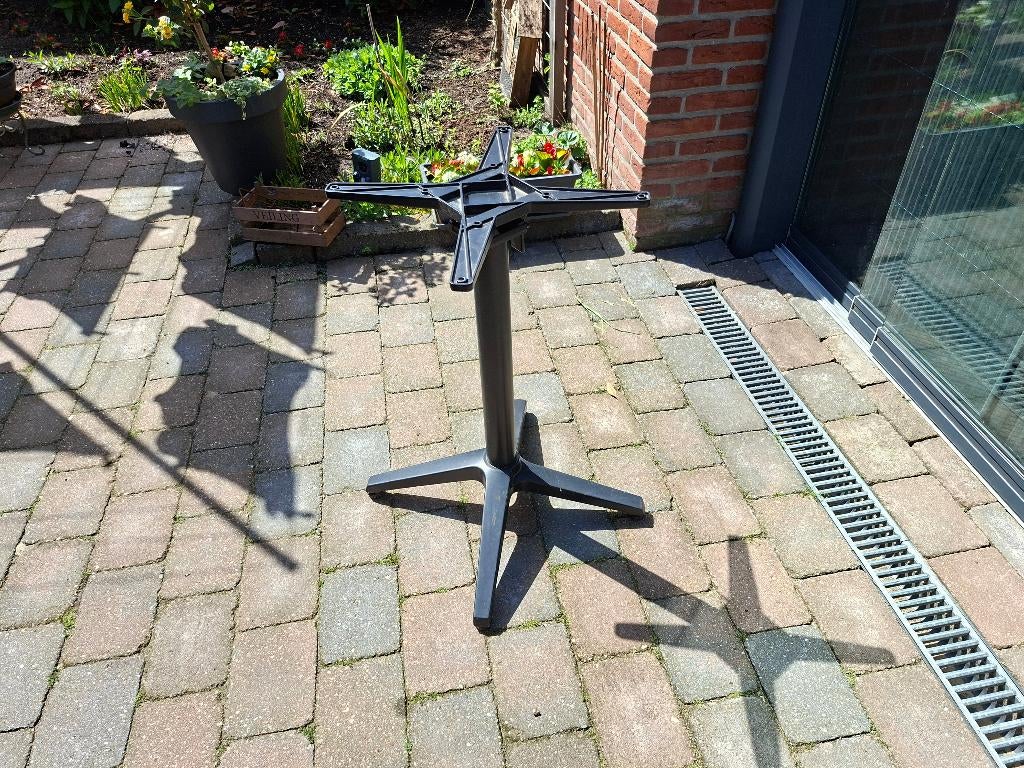 te koop tafelonderstel, Ophalen, Zo goed als nieuw, Vierkant, Metaal