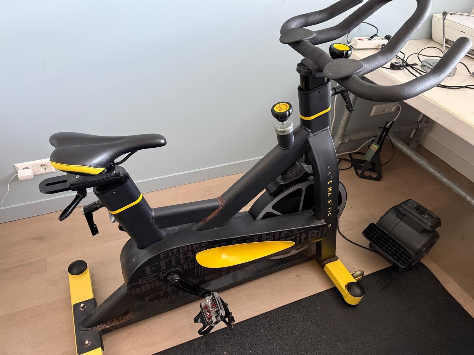 Fitbike Race Magnetic Pro, Sport en Fitness, Ophalen, Gebruikt, Overige typen