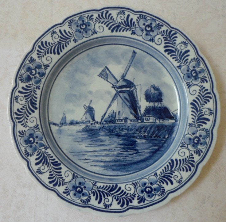 Delf blauw wandbord  2 - molens en een zijlboot / Vintage, Ophalen of Verzenden