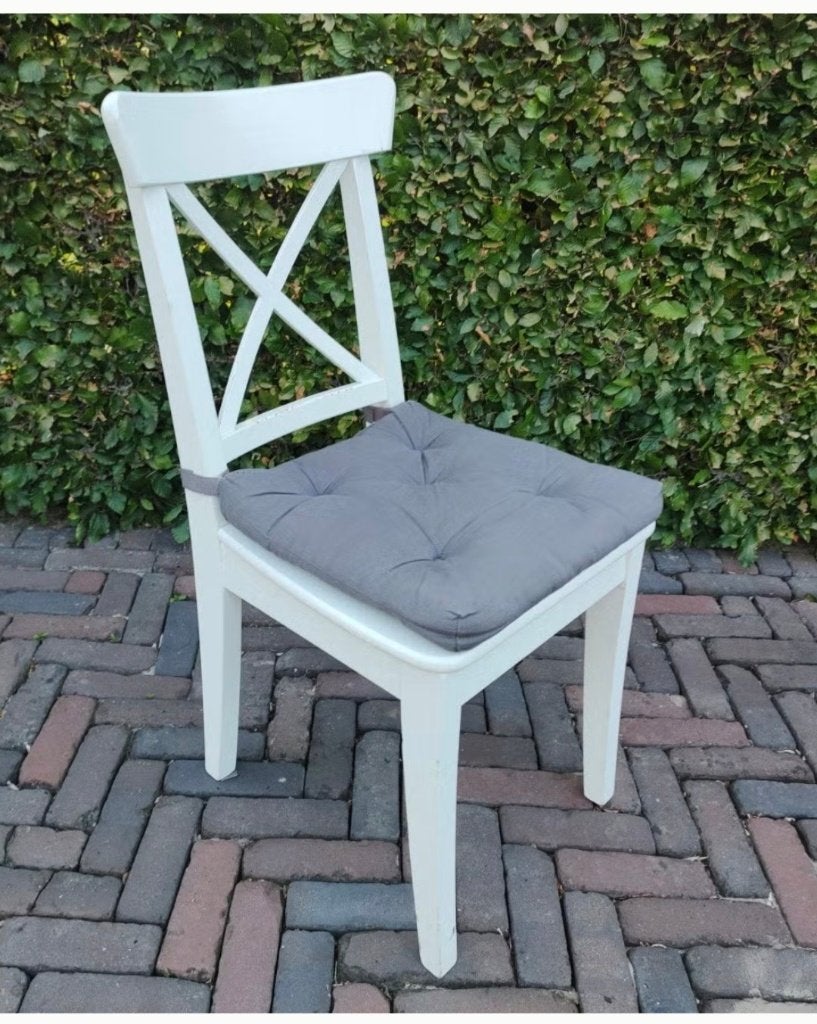 Stoel wit met kussen, Huis en Inrichting, Stoelen, Ophalen, Gebruikt, Wit, Eén