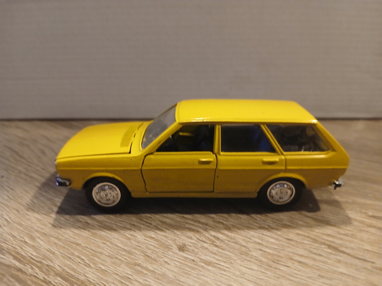 Volkswagen Passat Variant uit 1974 shuco, Ophalen of Verzenden, Auto
