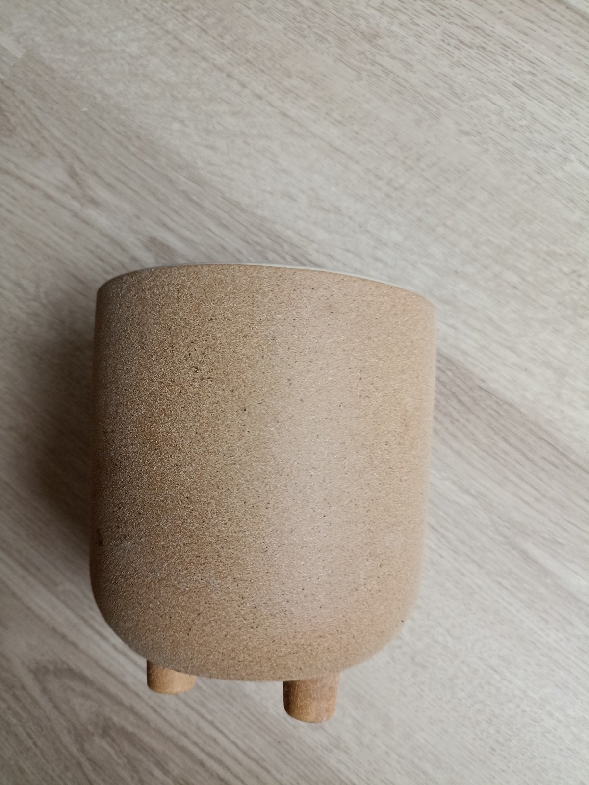 Bloempot op pootjes, Tuin en Terras, Bloempotten, Rond, Ophalen of Verzenden, Aardewerk, Minder dan 40 cm