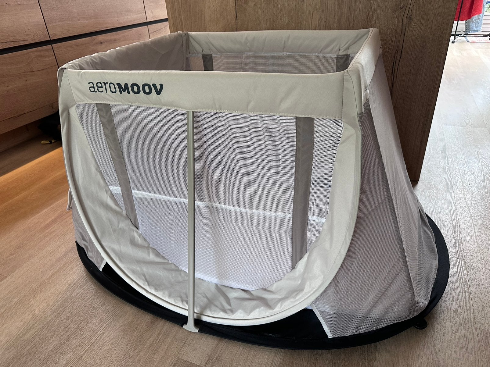 GLOEDNIEUW Aeromoov reisbedje, Kinderen en Baby's, Babywiegjes en Ledikanten, Ophalen, Zo goed als nieuw, Reisbedje