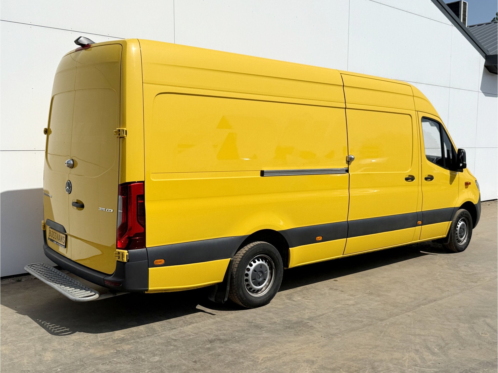 Mercedes-Benz Sprinter 315 1.9 CDI Pakketbus L3H2 Tussenscho, Achterwielaandrijving, Gebruikt, 4 cilinders, 1 stoelen