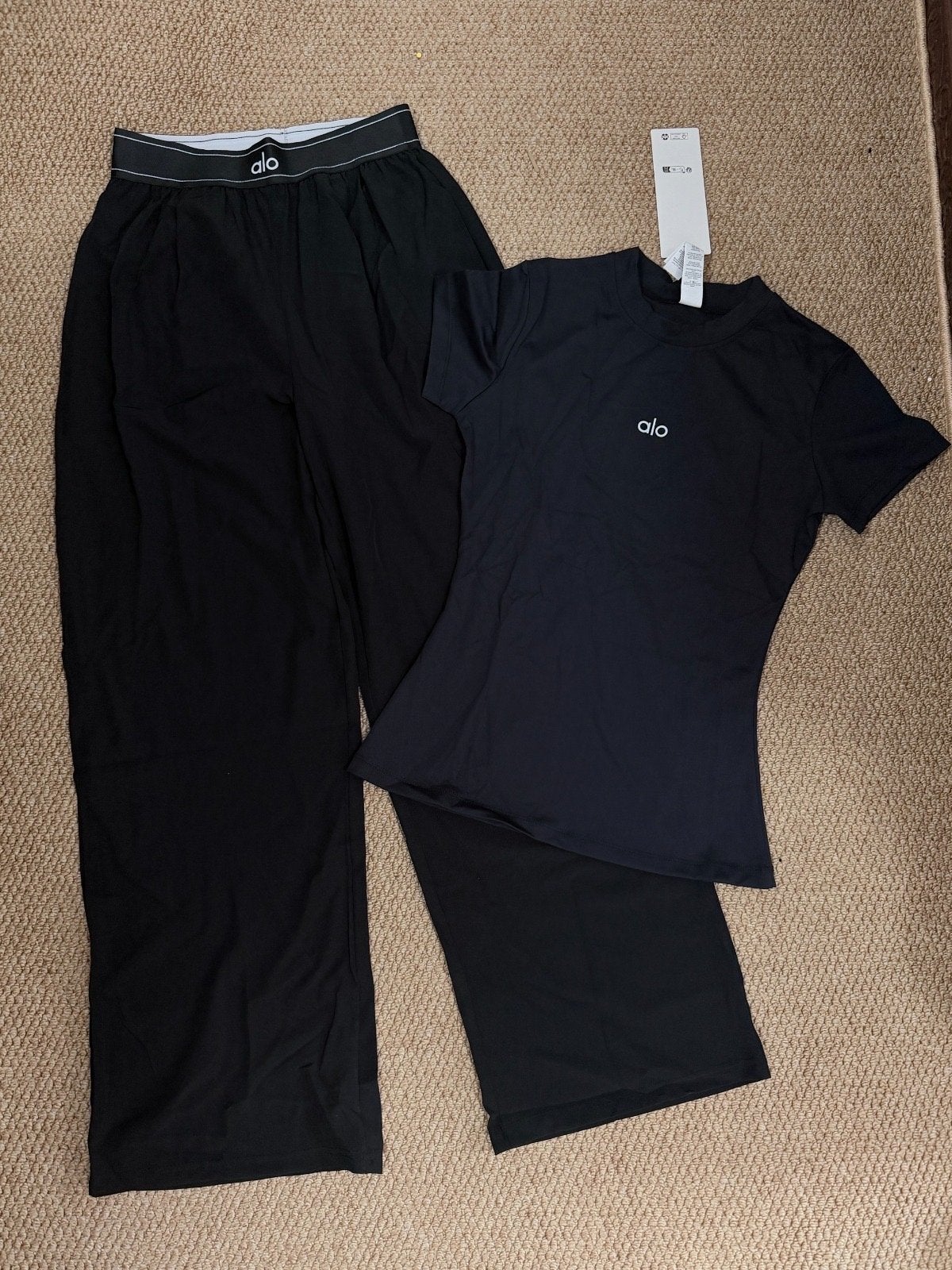 Alo Yoga sportset maat M, Kleding | Dames, Maat 38/40 (M), Zwart, Nieuw, Ophalen of Verzenden