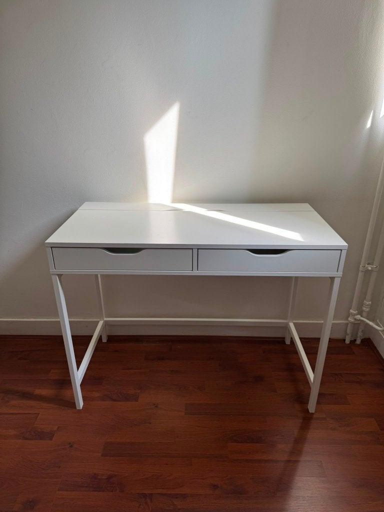 Bureau en bureaustoel, Huis en Inrichting, Bureaus, Ophalen, Schoolbureau, Zo goed als nieuw, IKEA
