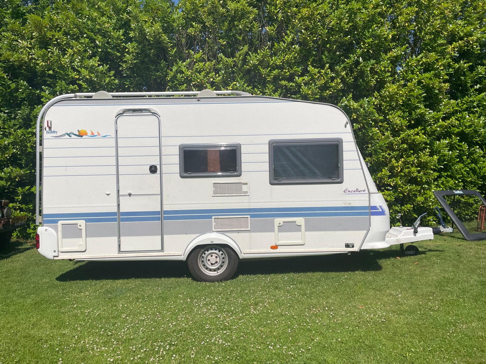 Hobby Excellent Easy 400, Hobby, Luifel, Dwarsbed, Treinzit