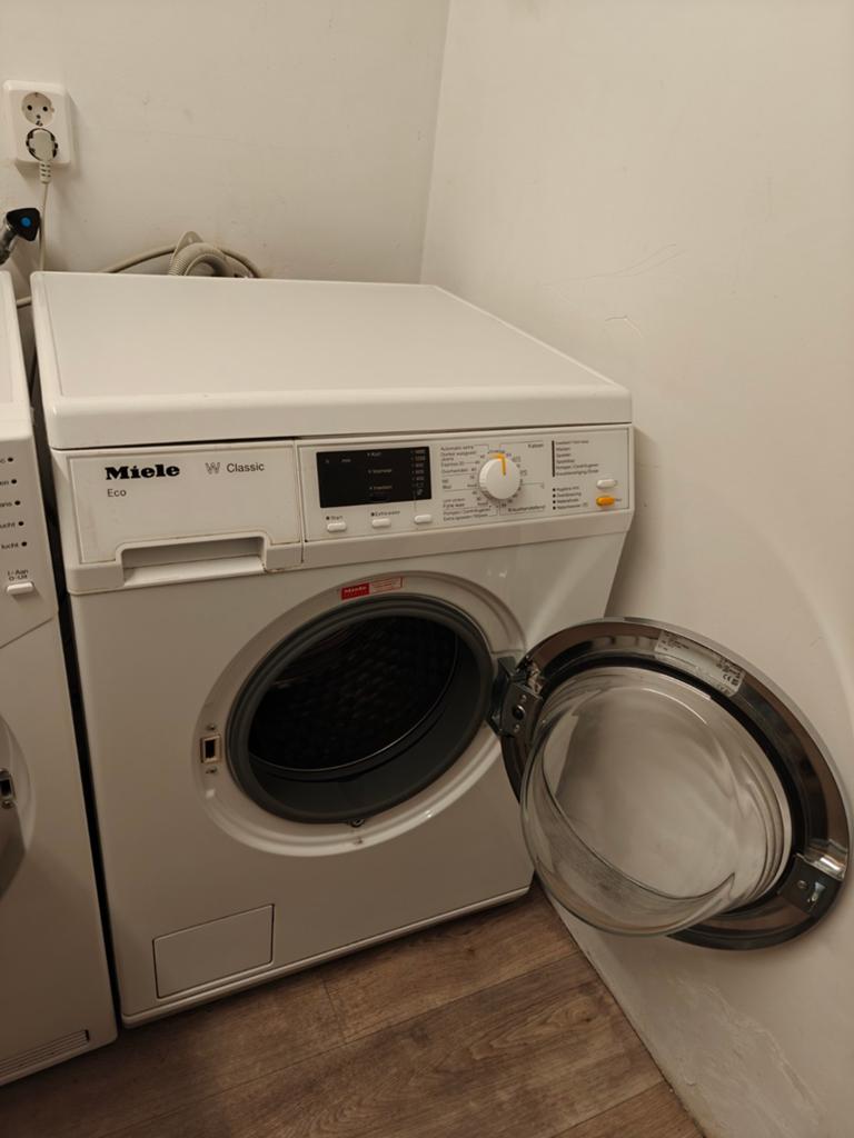 Wasmachine Miele W Classic WDA111, Witgoed en Apparatuur, Wasmachines, Ophalen, Gebruikt, Voorlader, 85 tot 90 cm
