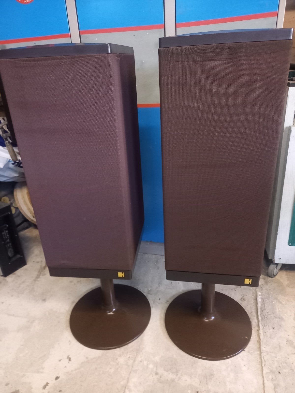 KEF  304 serie 2 op STANDS, Gebruikt, 60 tot 120 watt, Front, Rear of Stereo speakers, Ophalen