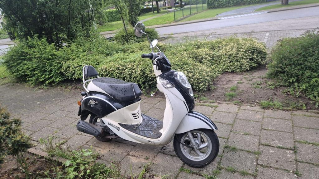 Sym Mio 50 Scooter - Stijlvol en Compact, Fietsen en Brommers, Scooters | SYM, Gebruikt, Maximaal 45 km/u, Benzine, Ophalen