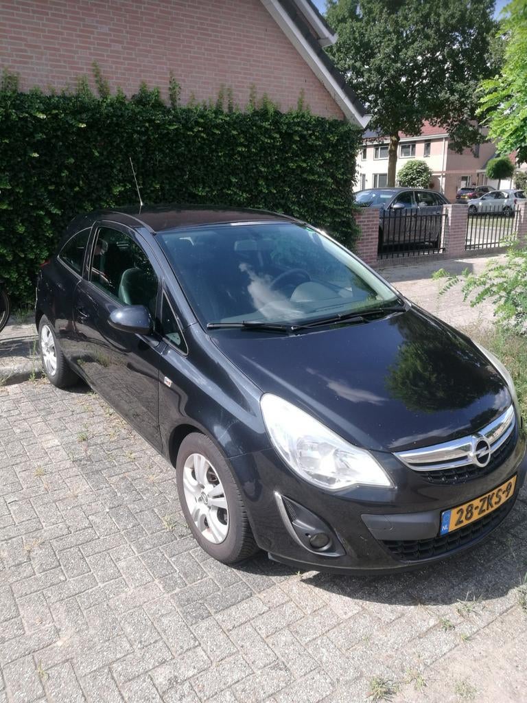 Opel Corsa 1.2 16V LPG 3D 2012 Zwart, Auto's, Opel, Voorwielaandrijving, 83 pk, 4 cilinders, 1229 cc