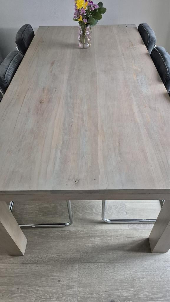 Stevige houten eettafel, Ophalen