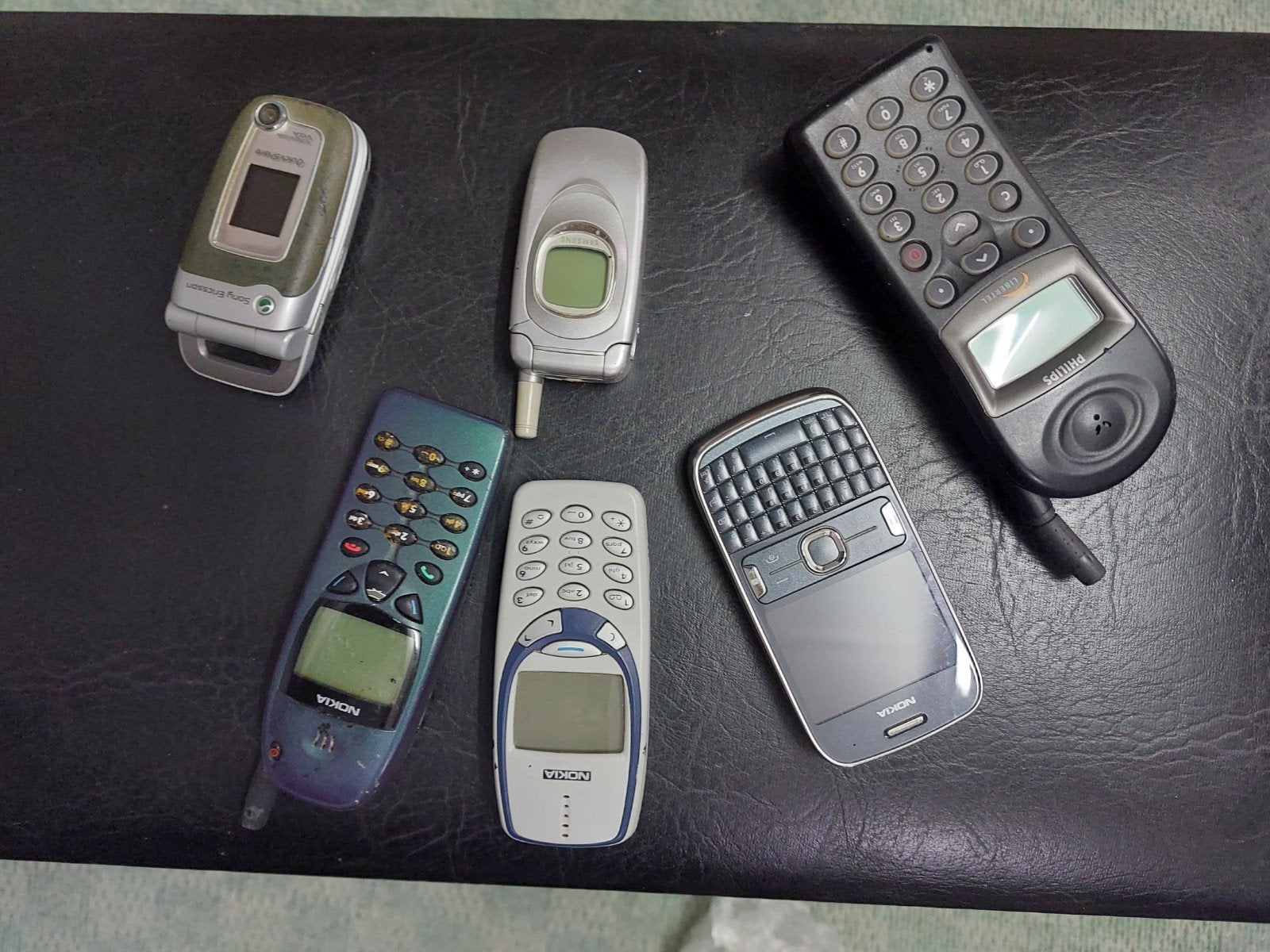 Diverse oude telefoons zonder opladers/batterijen, Overige modellen, Ophalen of Verzenden, Minder dan 3 megapixel, Zonder simlock