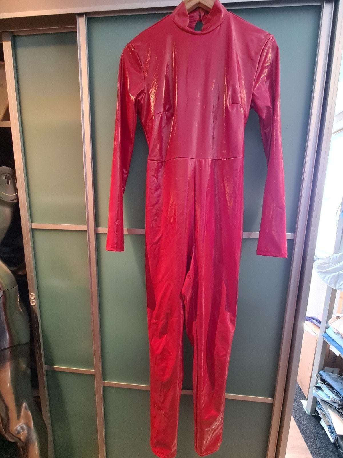 PrettyLittleThing rode jumpsuit maat M, Maat 38/40 (M), Ophalen of Verzenden, Gedragen, PrettyLittleThing