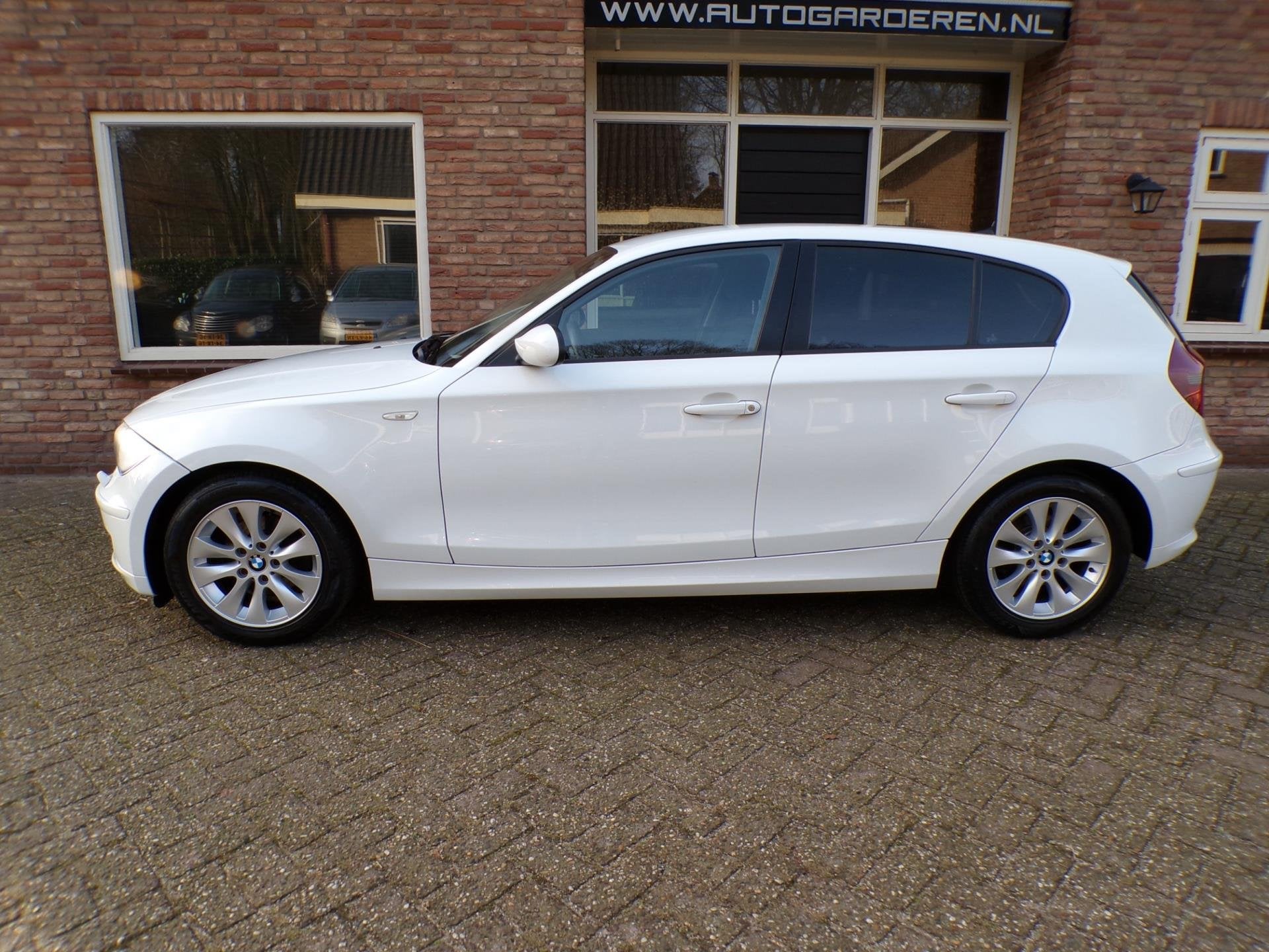 BMW 1-serie 116i, Auto's, 1-Serie, Gebruikt, 4 cilinders, 4 stoelen
