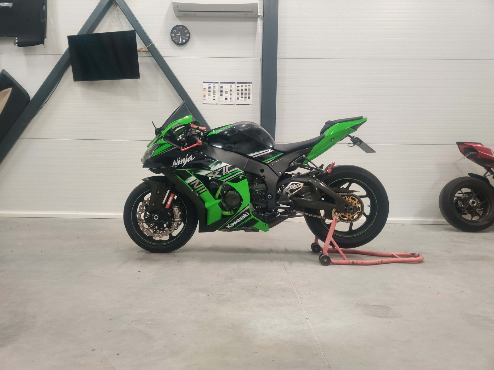 Kawazaki ZX10R  2016, Ophalen