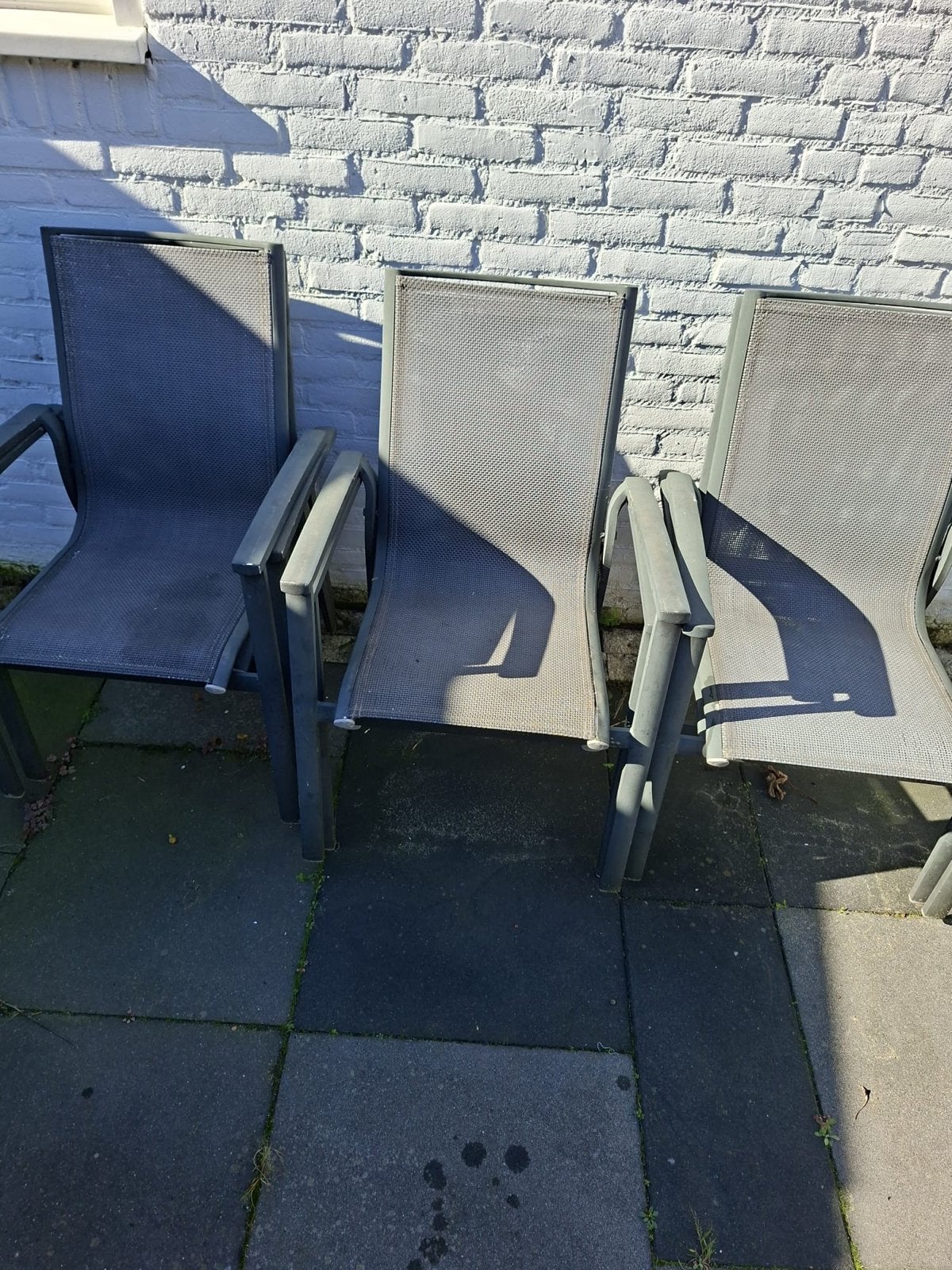 4x Tuinstoelen Grijs - Stapelbaar & Comfortabel, Ophalen, Gebruikt, Metaal, Stapelbaar
