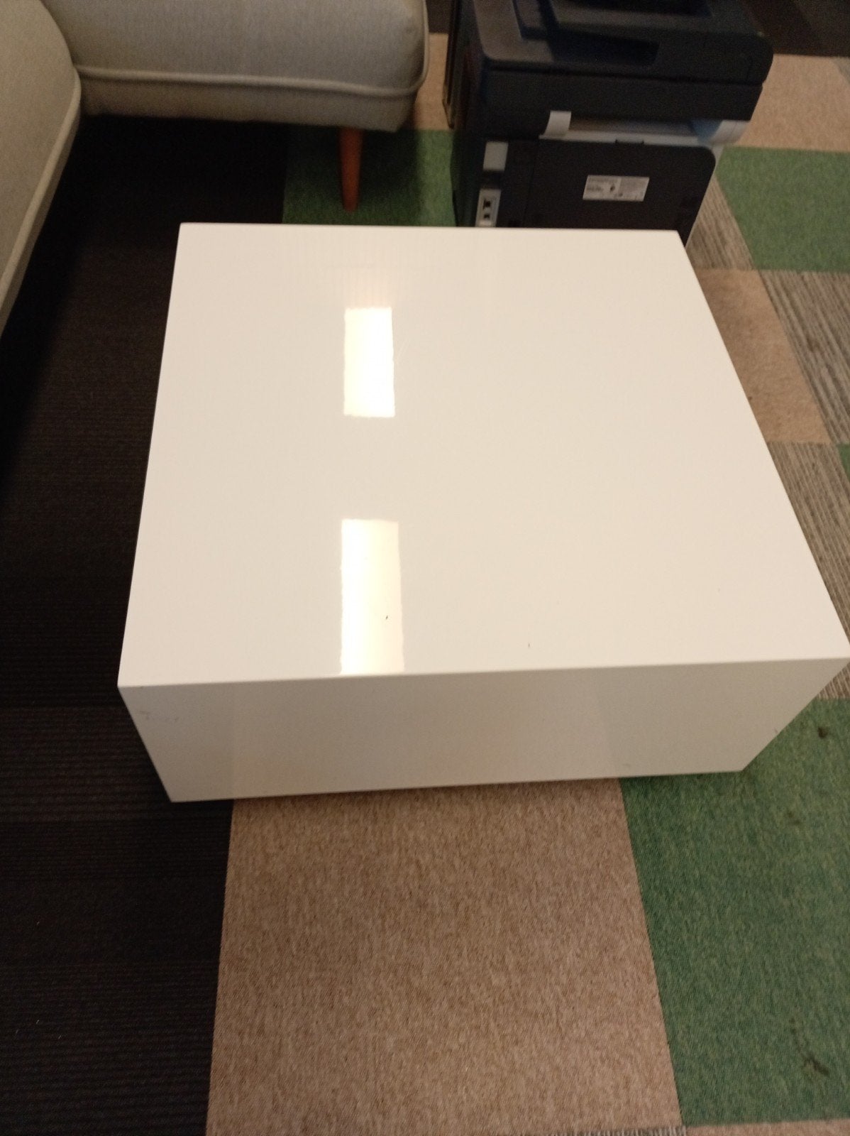 Hoogglans Witte Salontafel met Lade – Snel Weg!

Hoogglans w, Huis en Inrichting, Ophalen, Gebruikt, 100 tot 150 cm, 50 tot 100 cm