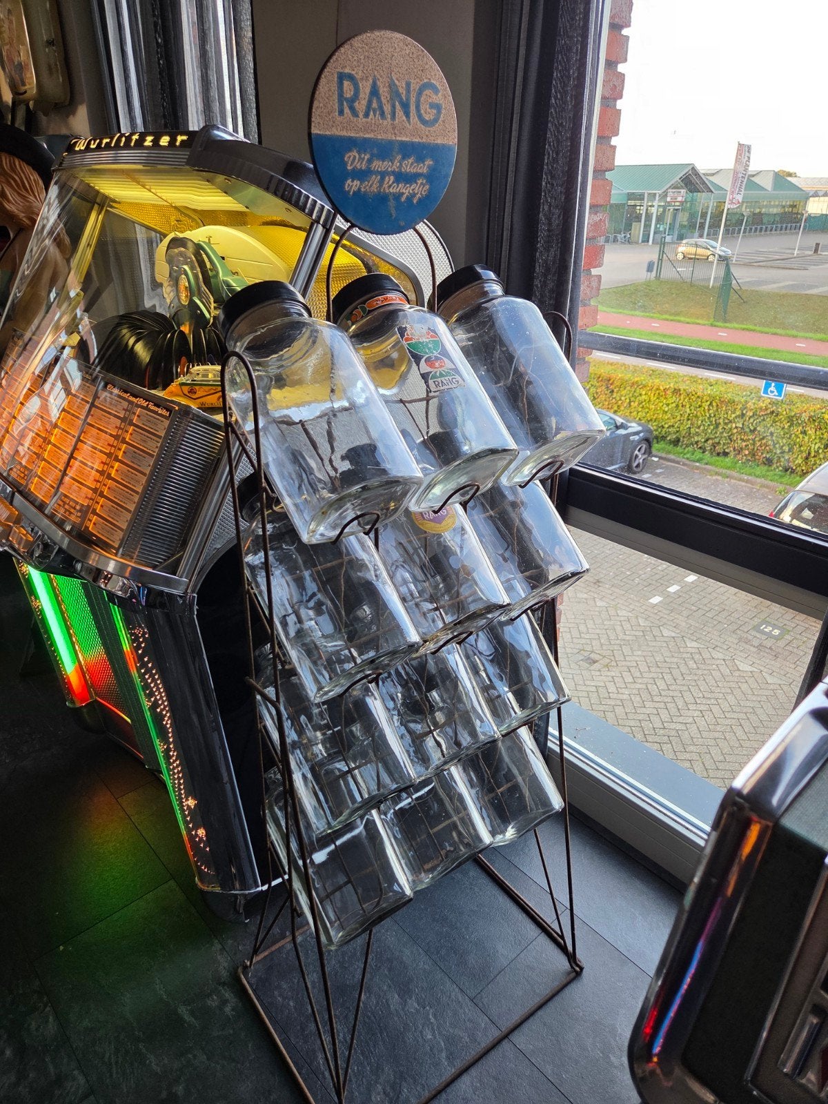rang snoeppotten rek, Ophalen