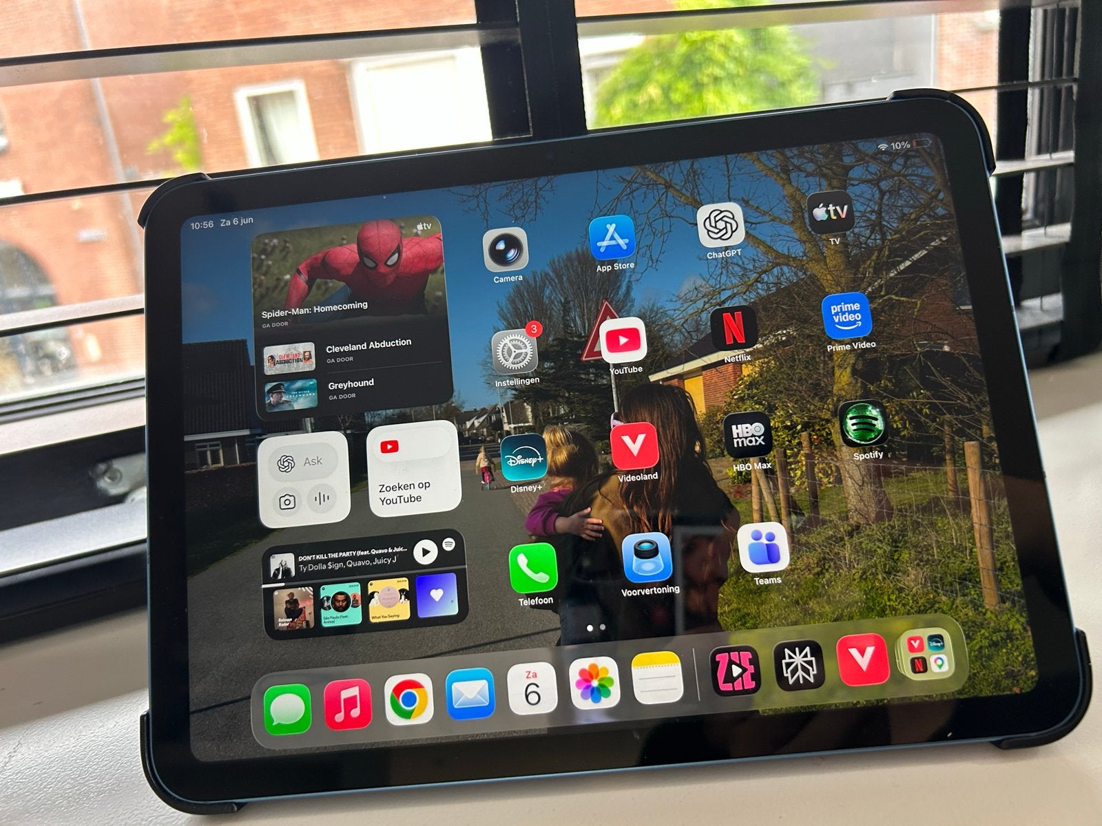 iPad A16 128GB met hoesje – Blauw, Computers en Software, Apple iPads, Zo goed als nieuw, Apple iPad, Wi-Fi, 10 inch, 64 GB, Ophalen