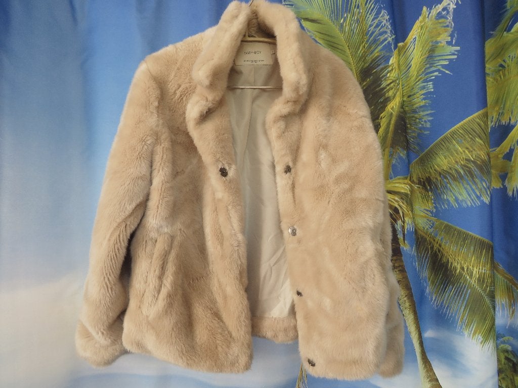 beige  Charissa faux bont jas mt s van Sissy Boy, Beige, Sissy-Boy, Ophalen of Verzenden, Maat 36 (S)