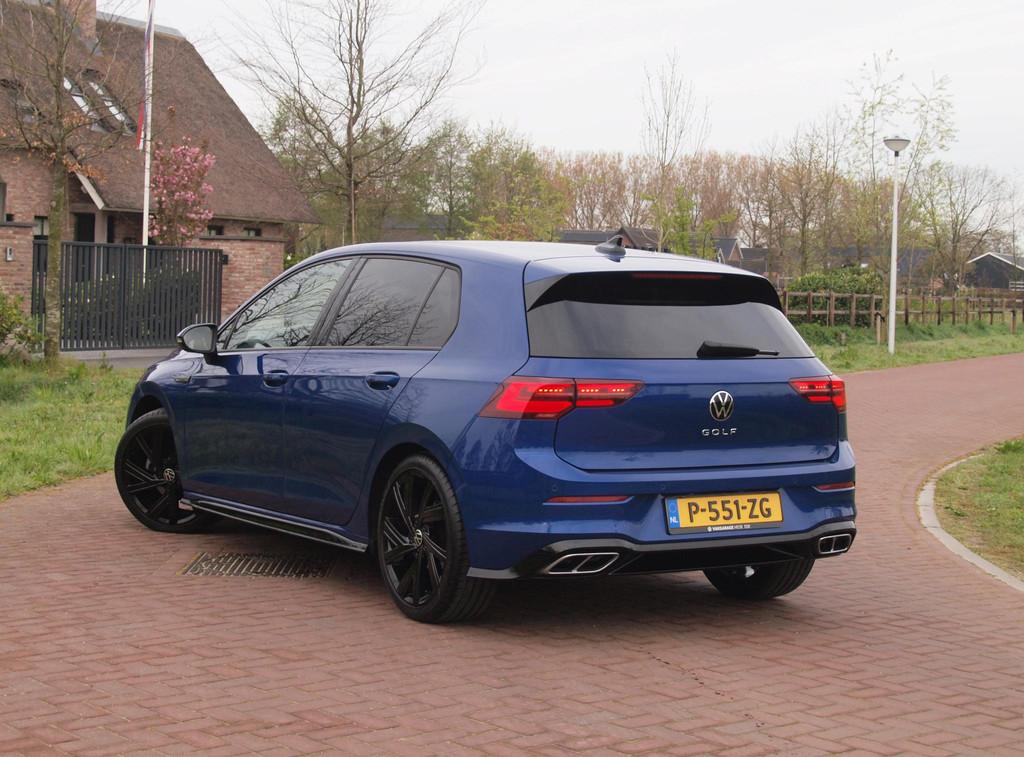 Volkswagen Golf 1.5 eTSI R-Line | Camera | Sfeerverlichting, Auto's, Stof, 4 cilinders, 150 pk, Blauw