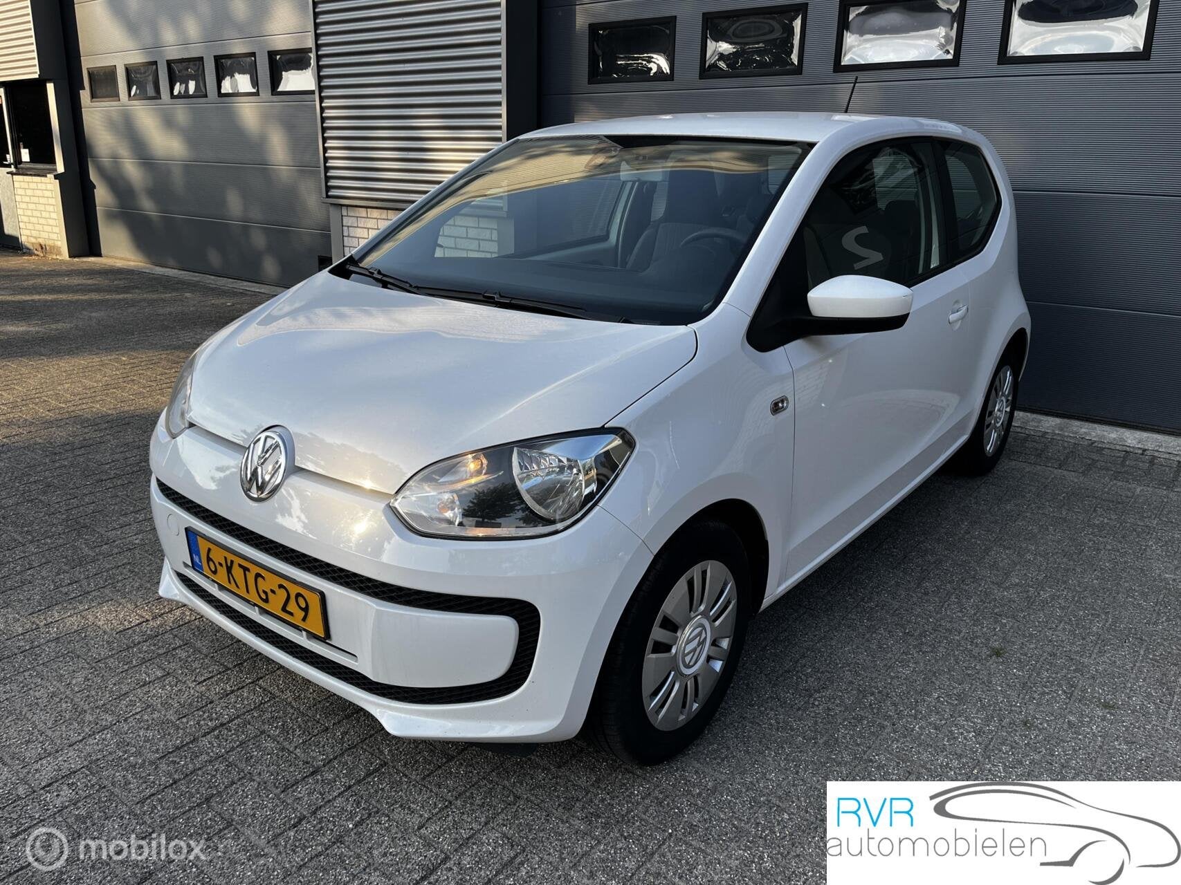 Volkswagen Up! 1.0 high up! AIRCO / NAVI, Voorwielaandrijving, Euro 5, Stof, Gebruikt