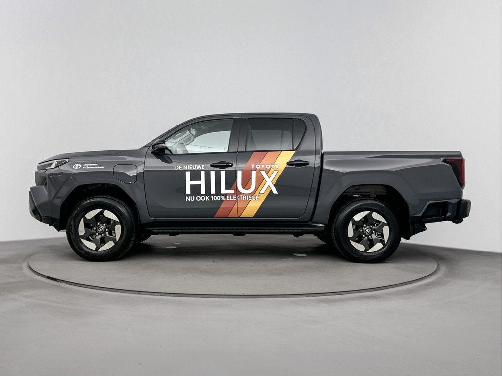 Toyota HILUX ELECTRIC Professional (bj 2026), Auto's, Automaat, 196 pk, Zwart, 254 km