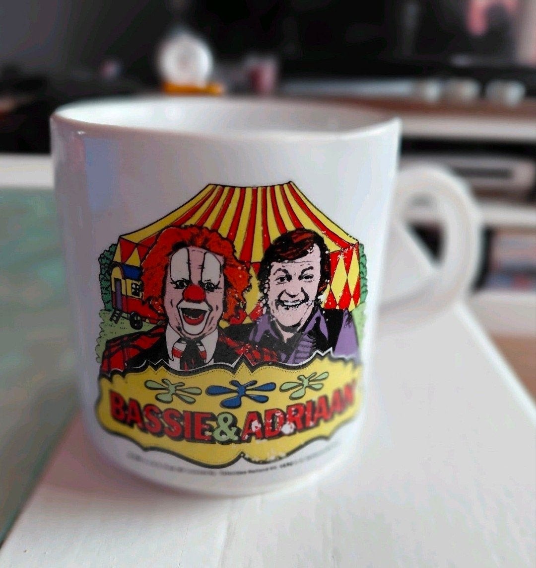 1981 Circus Bassie en Adriaan beker., Ophalen of Verzenden, Gebruikt, Tv, Gebruiksvoorwerp