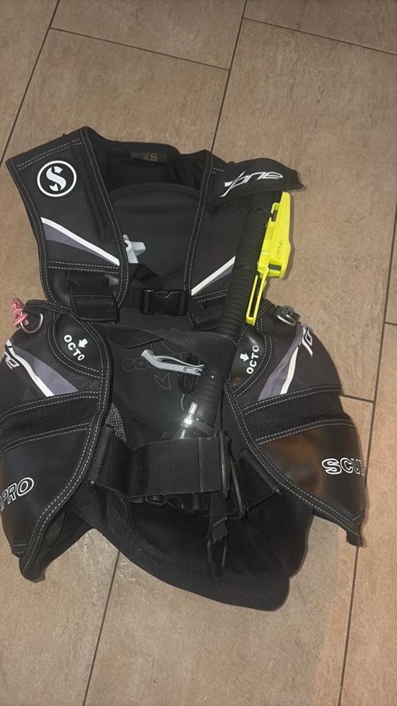 Scubapro T-One XS trimvest zeer goede staat, Ophalen of Verzenden, Gebruikt, Trimvest of Wing