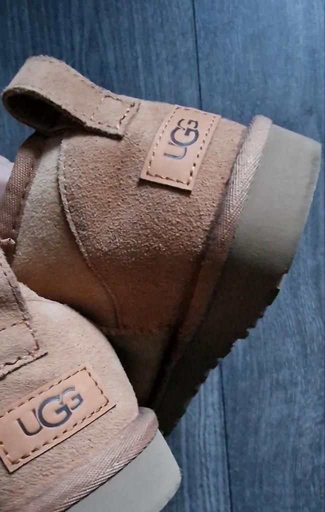ZGAN UGGS Classic Ultra Mini, Kleding | Dames, Schoenen, Zo goed als nieuw, Lage of Enkellaarzen, Bruin, Ophalen of Verzenden