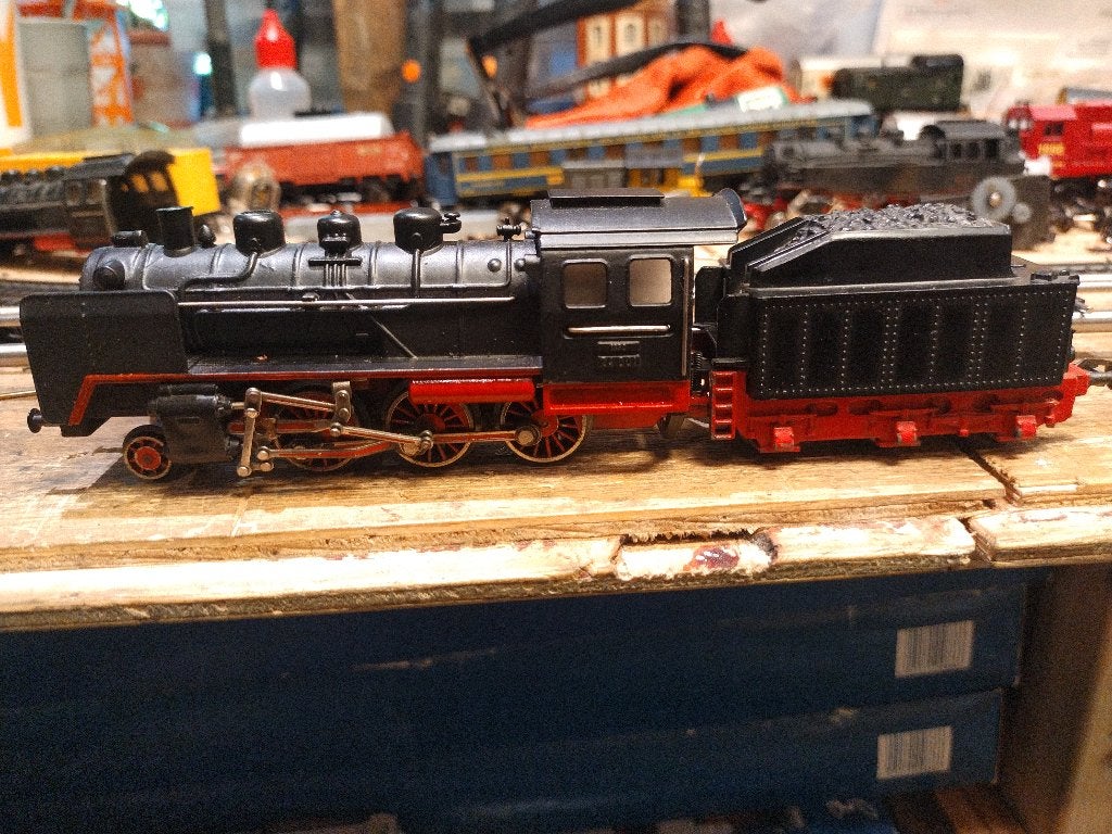 Fleischmann locomotief met tender, Gebruikt, Fleischmann, Ophalen of Verzenden, Analoog