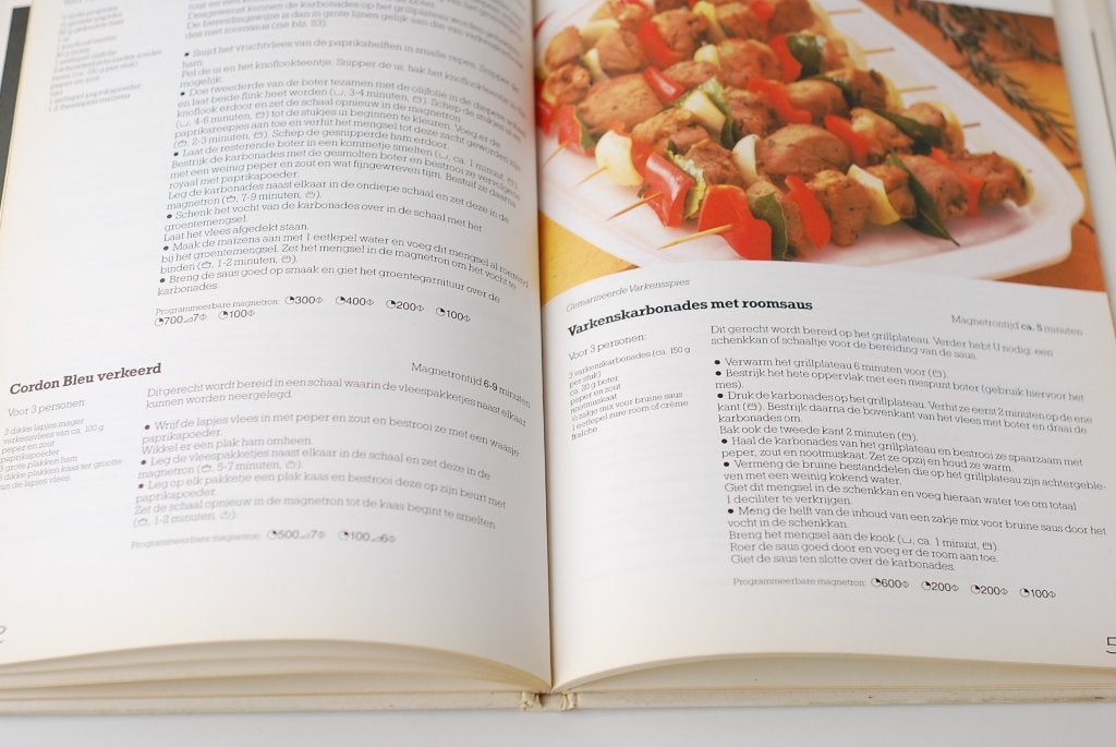 Het magnetron kookboek - Philips Whirlpool jaren 90, Verzenden, Zo goed als nieuw, Ria Holleman, Anneke Kleijn, Nederland en België