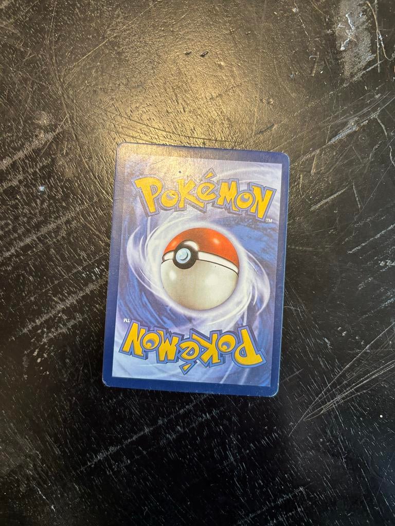Pikachu VMAX Rainbow Rare Pokémon Kaart, Ophalen of Verzenden, Zo goed als nieuw, Losse kaart, Foil
