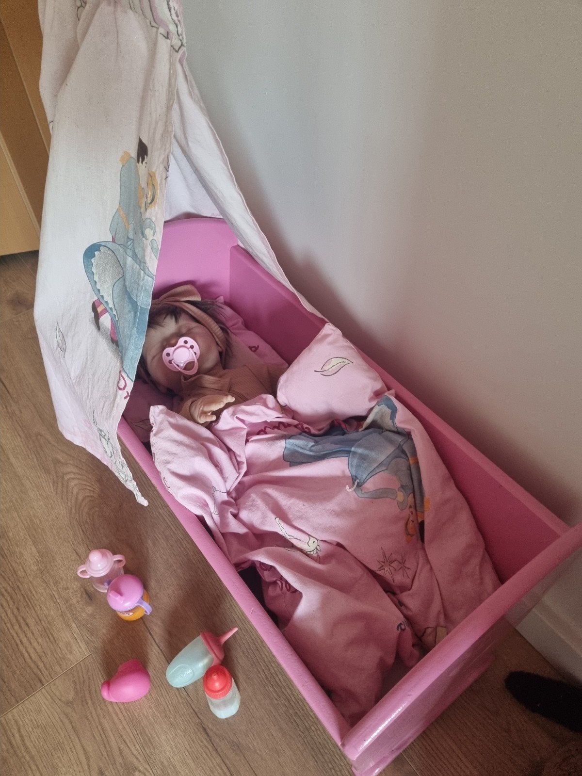 Realistiche reborn babypop met poppenbedje, Ophalen, Babypop