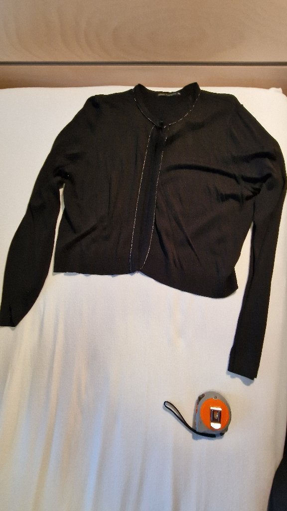 Zwarte dames vest afgezet met zilverdraad, Kleding | Dames, Truien en Vesten, Maat 38/40 (M), Zwart, Nieuw, Ophalen of Verzenden