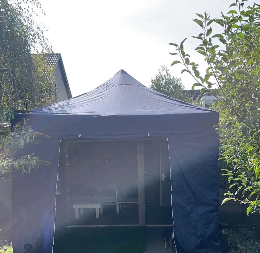 Party tent 3x3m te huur omgeving eindhoven, Hobby en Vrije tijd, Feestartikelen | Verhuur, Ophalen, Zo goed als nieuw