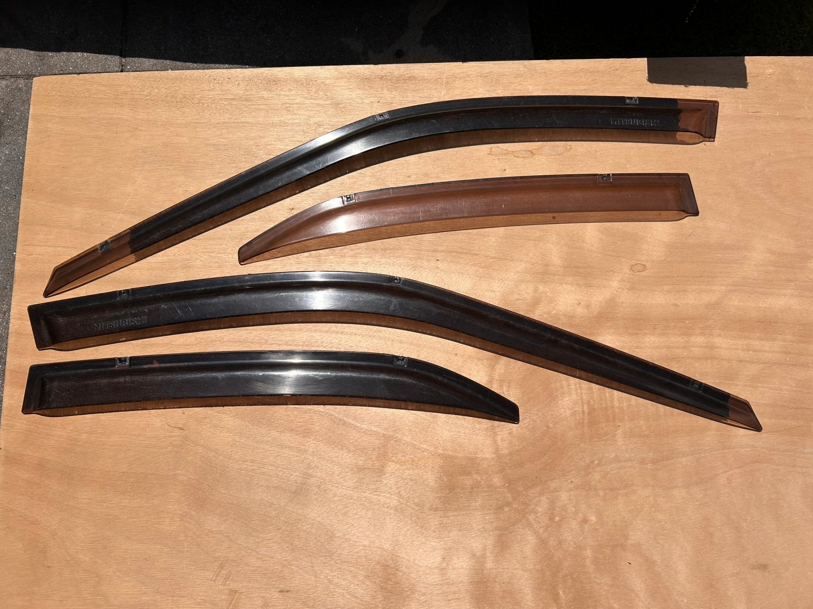 OEM Mitsubishi Lancer Evo raamlijsten incl. clips, Auto-onderdelen, Ophalen, Gebruikt, Mitsubishi
