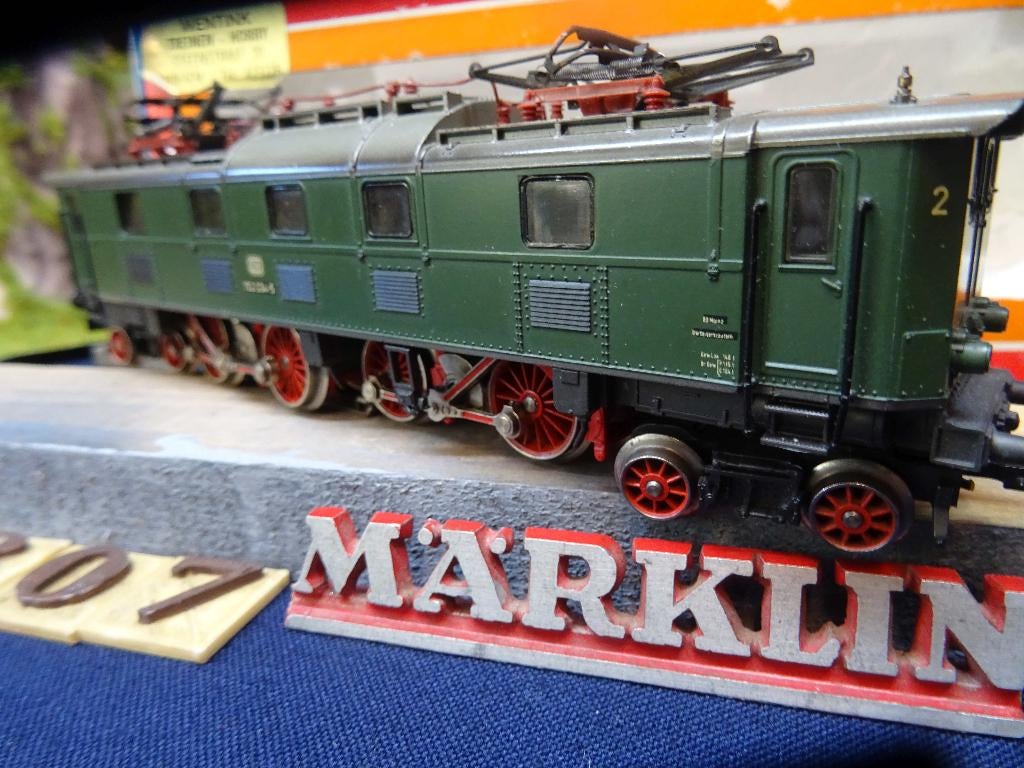 307=Marklin 3366-1 E loc van de Duitse spoorwegen.304, Wisselstroom, Locomotief, Ophalen of Verzenden, Zo goed als nieuw