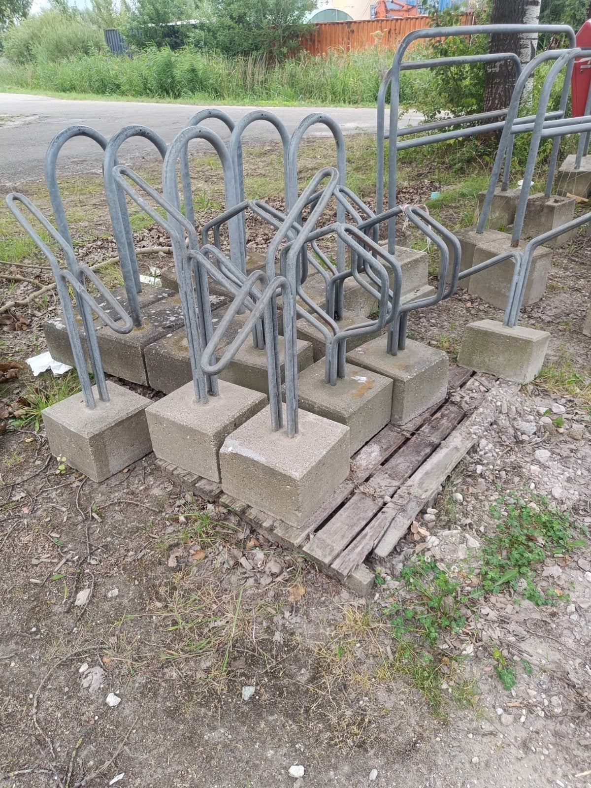 Diverse fietsenrekken en afvalbakken beton, Fietsen en Brommers, Ophalen, Gebruikt