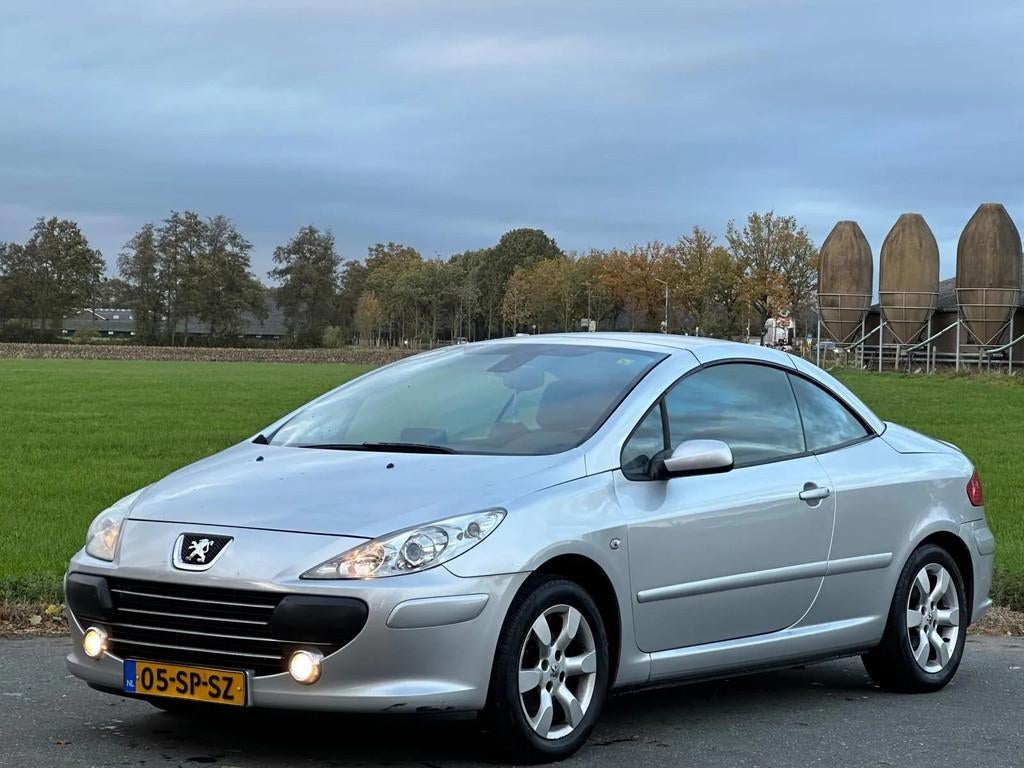Peugeot 307 CC 2.0 -16V | Automaat | Navi |, Auto's, Stof, Gebruikt, Zwart, 4 cilinders