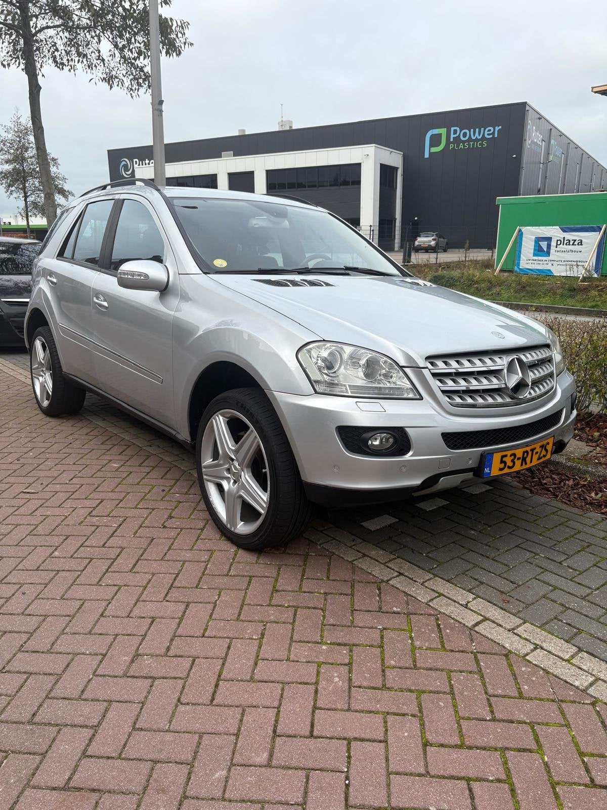 Mercedes-Benz M-Klasse 5.0 Ml500 4MATIC AUT 2005 Grijs, Auto's, Automaat, 8 cilinders, Origineel Nederlands, Vierwielaandrijving